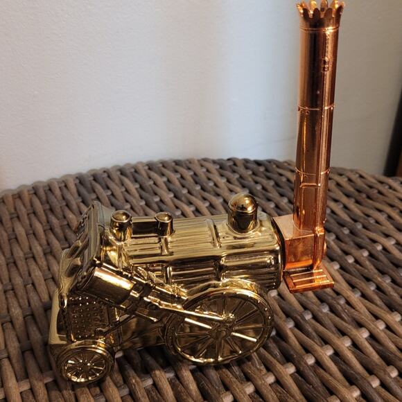 Vntg 74 Avon Golden Rocket Train After Shave Wild Country Collect Bottle Full - Picture 2 of 9